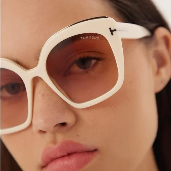New Authentic TOM FORD FT0944CAT EYE FEMININE SUNGLASSES